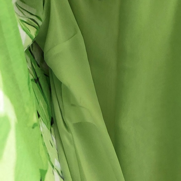 3 for 15 Jones Wear green print top with camisole - Picture 4 of 4